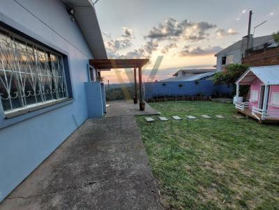Casa para Venda, em Carlos Barbosa, bairro Planalto, 3 dormitrios, 2 banheiros, 1 sute, 2 vagas